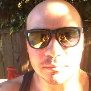 Meet your Posher, Travis